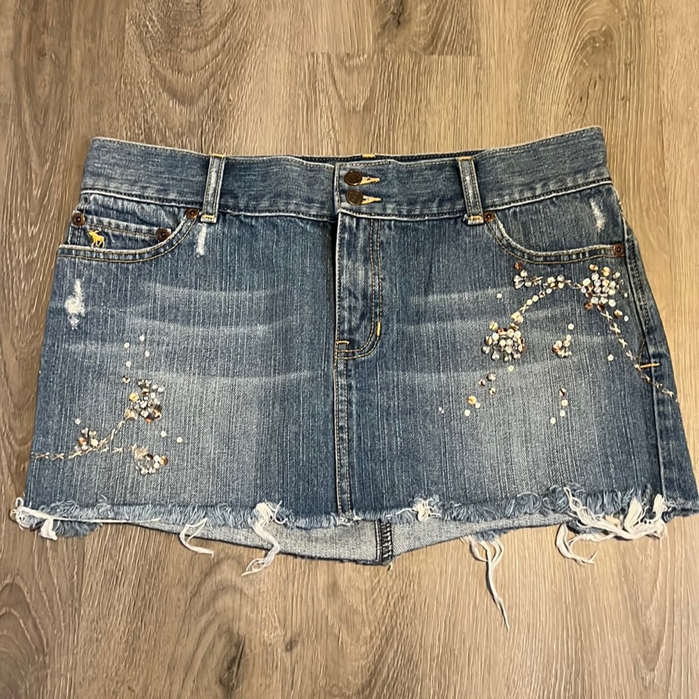 Abercrombie and Fitch cotton skirt. Size 6